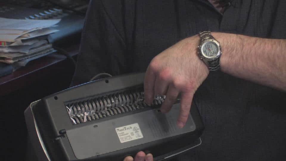 How To Clean A Fellowes Shredder  